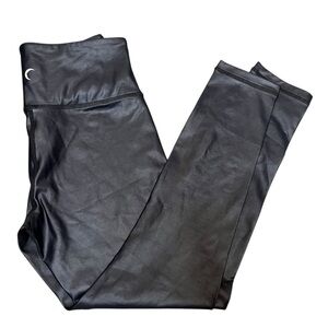 ZYIA Active Black Metallic Capri Leggings